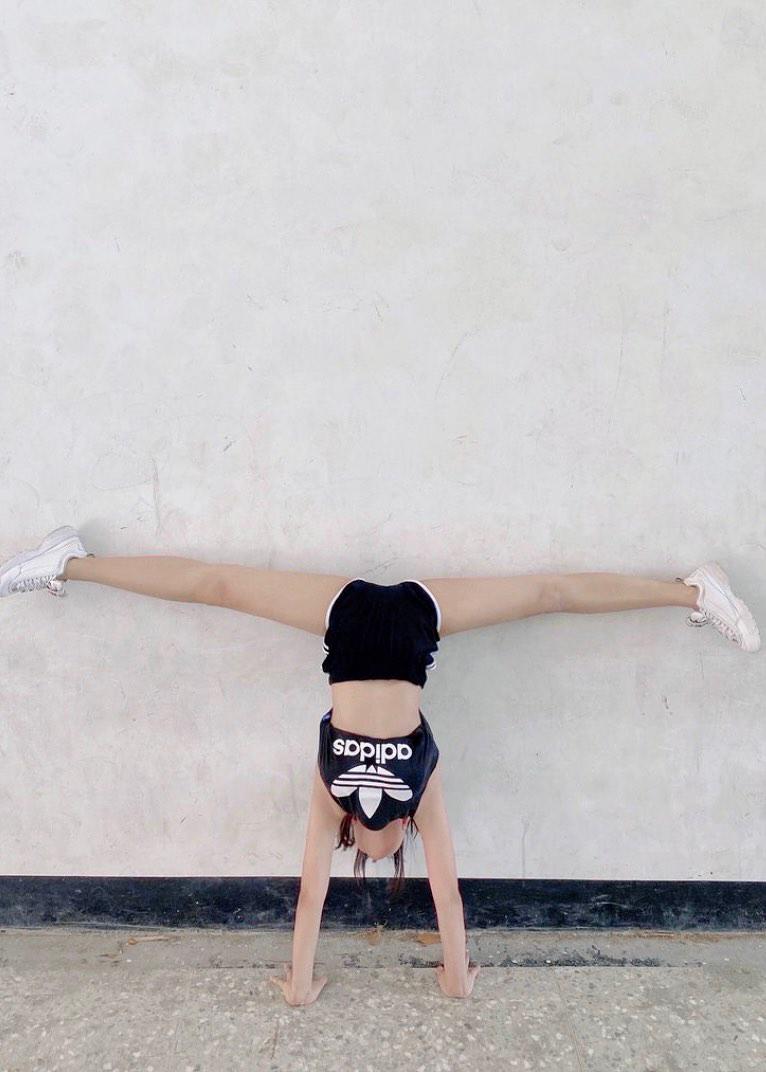 #真底裤 #女神 #正美 #小姐姐 #打飞机 #射精 #反差女 #骚妹 #意淫 #性感 #奶大 #小母狗 #后入操 #返图