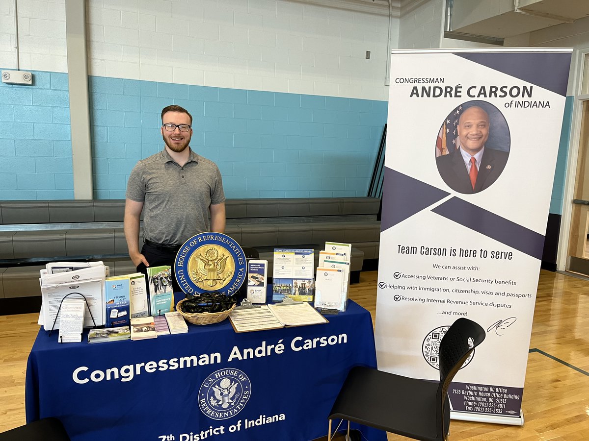 RepAndreCarson's tweet photo. #TeamCarson was out and about this weekend for the @CAGISocial senior expo and 5K! I was proud to secure $100,000 in community project funds to fuel their Foster Grandparent program. Learn more: https://t.co/AxqoPiLtIx https://t.co/eQxqFPvSf0
