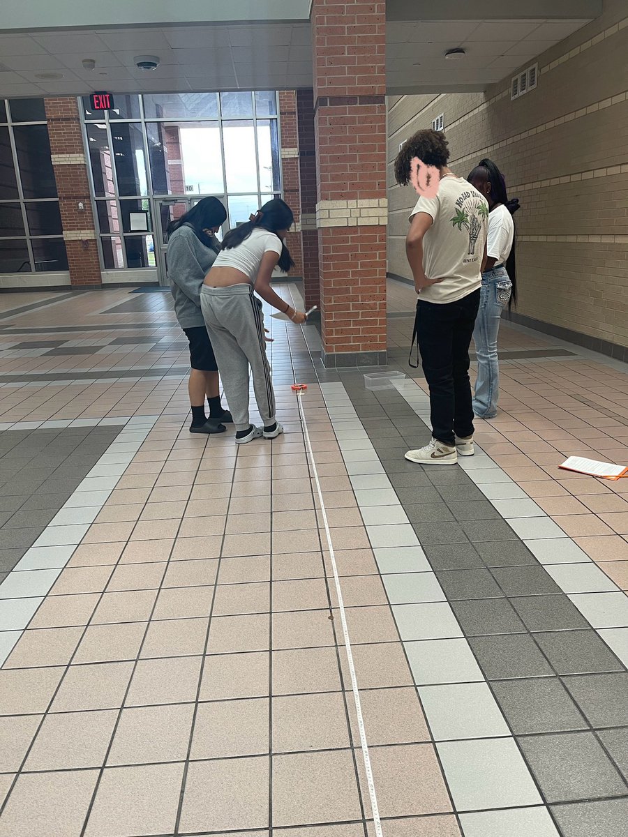 Learning about “how fast” in Physics today.  Nothing like exploring natural phenomenon in real time! <a href="/CFISDScience/">CFISD Science</a> <a href="/jgricketts/">Jamie G. Ricketts</a> <a href="/DrLozano_CFISD/">Abe Lozano</a> #physicsisfun