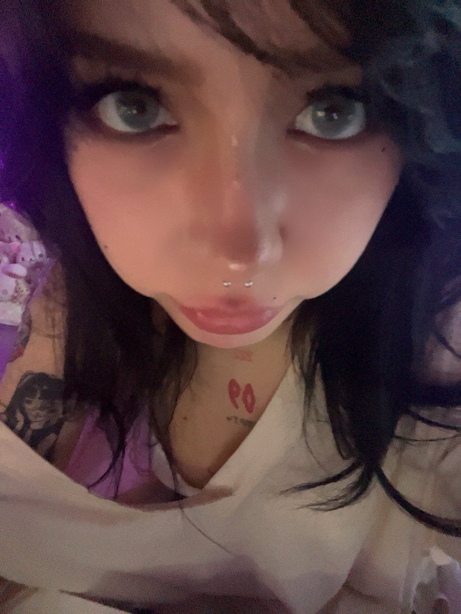 Laurinchhhe tweet media