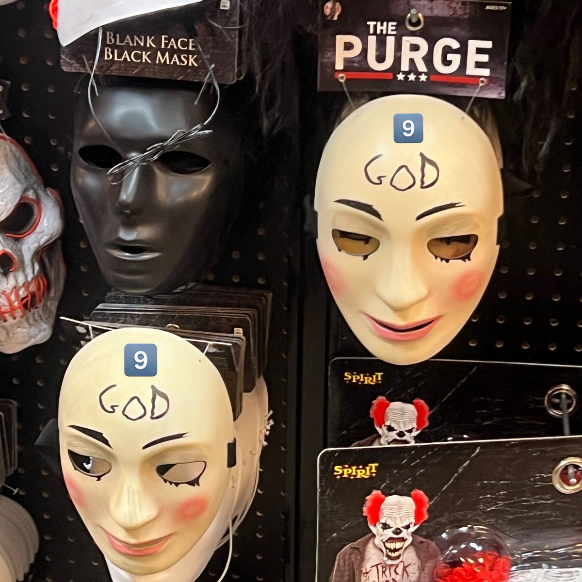 Mrtn675's tweet image. My mask for Halloween #9God