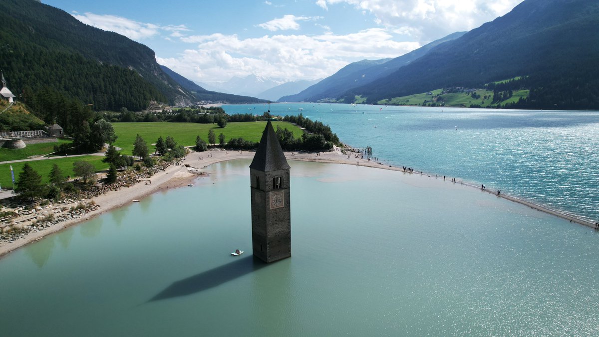 _Mo3_'s tweet photo. #LagodiResia #Italy https://t.co/5gc2rBG1mG