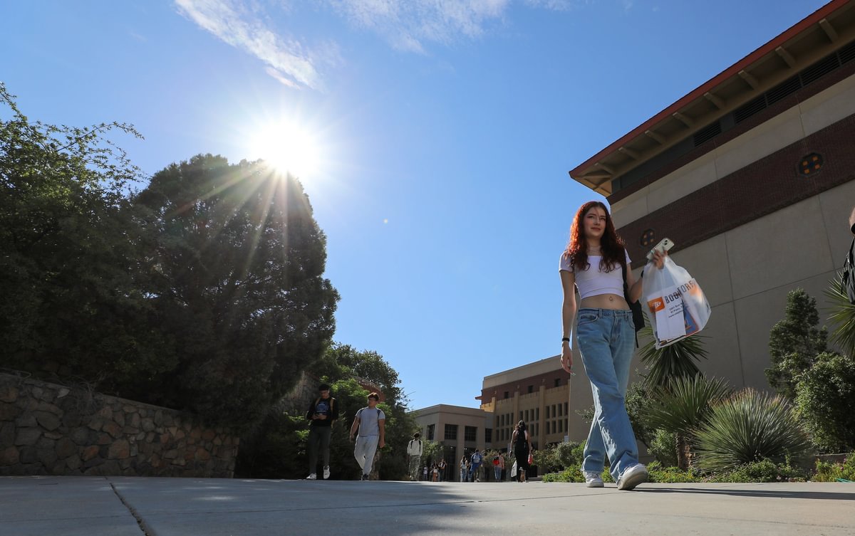 UTEP's tweet photo. Miners, your next adventure awaits! Here's to a semester of full of learning and new discoveries. ✏️ 📚 ¡Bienvenidos! https://t.co/VhgopCbETw