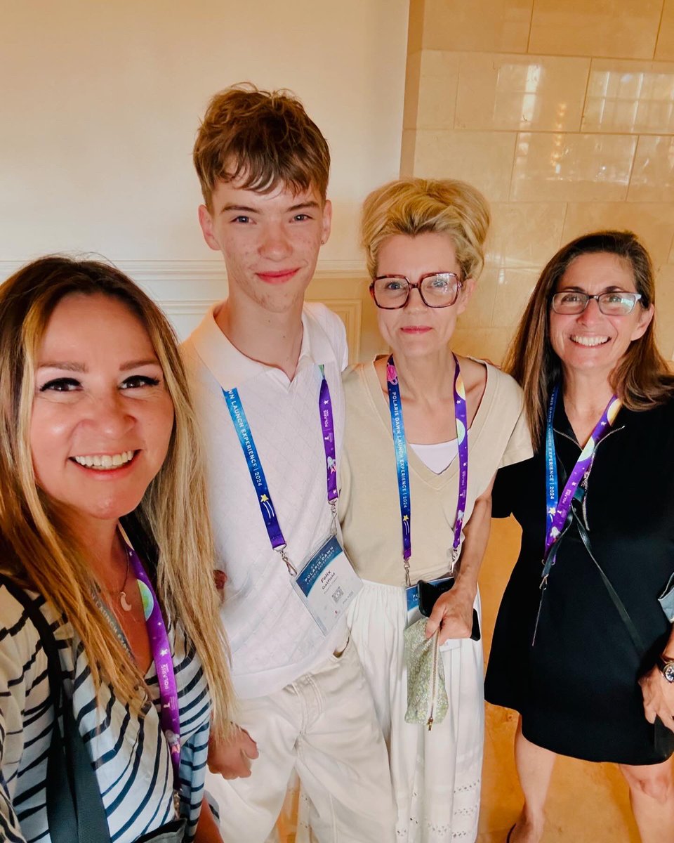 Xtina_Korp's tweet image. Great seeing some Astro friends last night to celebrate the @PolarisProgram and the impending launch tonight. So great to see young @Space_Time3 too! 
🚀✨💫🌎 #polarisprogram