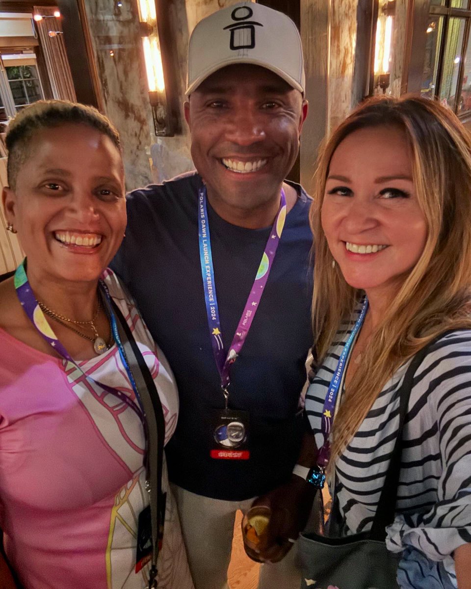 Xtina_Korp's tweet image. Great seeing some Astro friends last night to celebrate the @PolarisProgram and the impending launch tonight. So great to see young @Space_Time3 too! 
🚀✨💫🌎 #polarisprogram