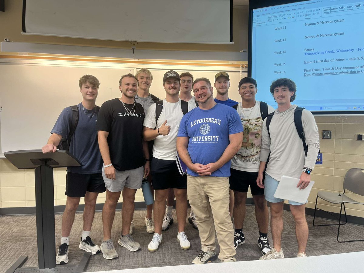 Blakevice_'s tweet image. #picswithprof @LETU_Baseball
