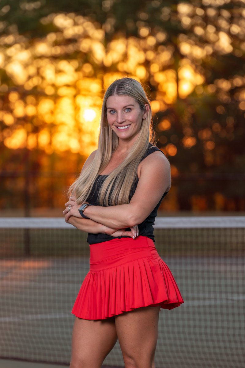 wgoodephoto's tweet photo. I think Molly would gladly be a brand ambassador for #goldhinge https://t.co/i8WVpgE4Va