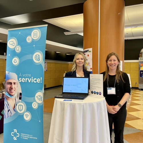 ACDQquebec's tweet photo. Nous sommes fiers d'avoir pris part à #MEDENFEST, la fête de la rentrée à la Faculté de médecine dentaire de l'université de Montréal où étaient présentes nos collègues Anik Cartier et la Dre Marie-Ève Boucher, dentiste conseil de l'ACDQ. #région #stage #dentiste https://t.co/fxtINhJ5id