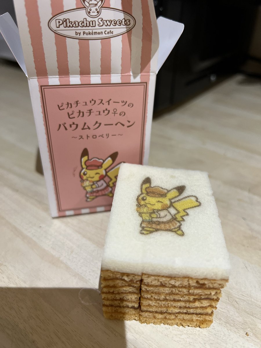 NotPatterrz's tweet photo. These little cakes are from the Pokémon Cafe next to the massive Pokemon Center DX in Tokyo and they’re super good!! https://t.co/qE4z8TXvWO