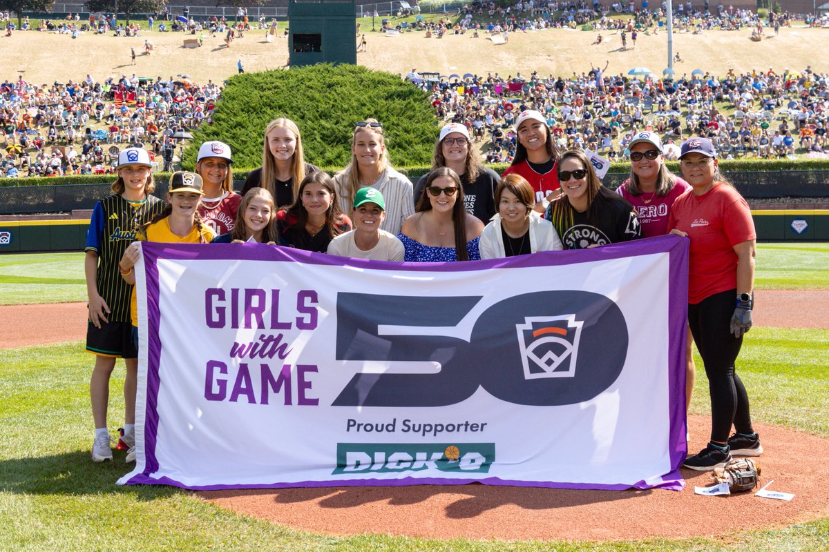 LittleLeague's tweet photo. Prior to yesterday's championship game, we were incredibly excited to host many of the 23 #GirlsWithGame who have competed in the #LLWS 

Australia's Emma Gainsford, who played in this year's summer classic, threw out the ceremonial first pitch ⚾️

#LLWS x #GWG50 https://t.co/pQQCwooWMZ