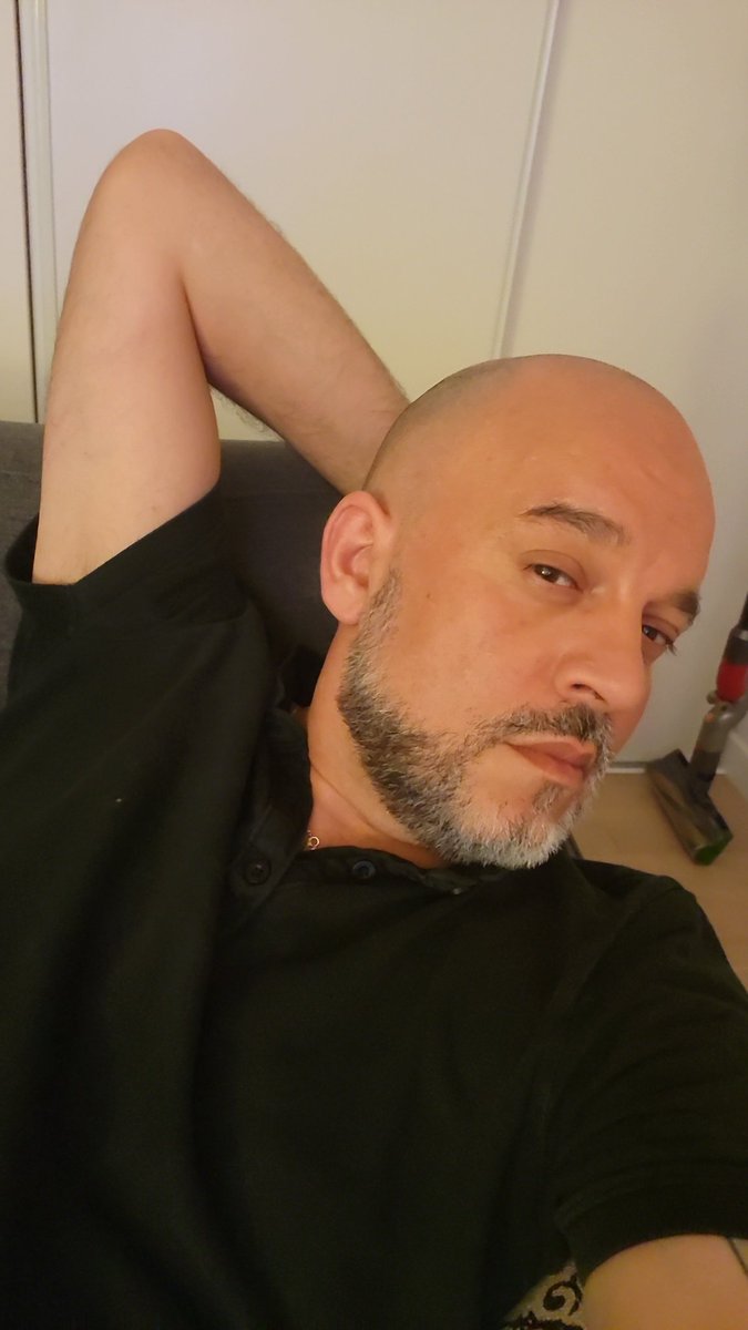 Hello. Quoi de neuf par ici?