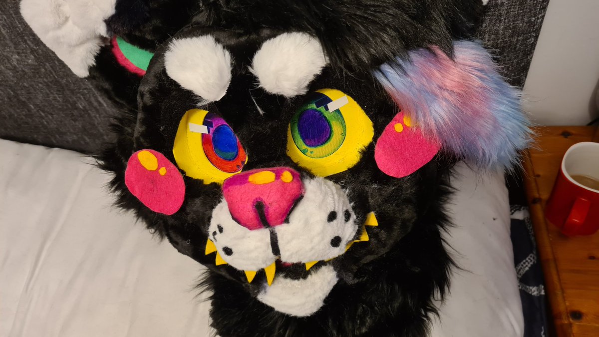 Almsot finished!! Just got a few small details to add and She's done :)

#fursuit #fursuitwork