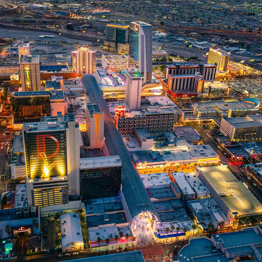 FSELV's tweet photo. Where are you stopping first when you get to Fremont Street?
📸IG: michaelbittle https://t.co/aQgQy1Zg2Z