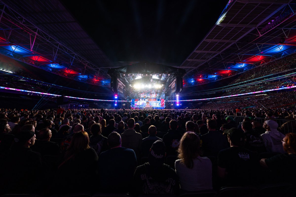 wembleystadium's tweet image. AEW just hits different when it&apos;s under the arch 🎇

#AEWAllInLondon
