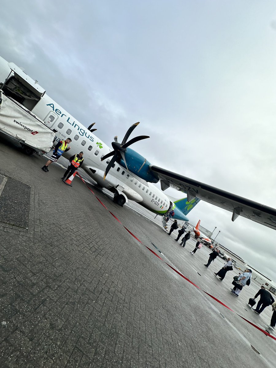 TheDylanHarper's tweet photo. Home after a productive day spent with some of our Rail business team following an early morning flight to Ireland to meet with a client. 

Always great to see our team in their element, working with clients to overcome challenges and deliver solutions - the McCulloch way. https://t.co/K8mxBFgcNZ
