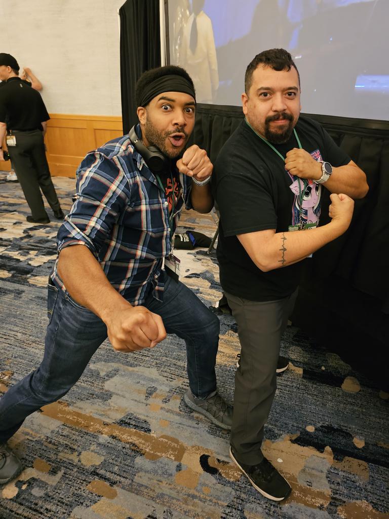 CirkuitKnight's tweet photo. So ends another Successful con at Everfree Northwest Met up with my Boys Shared a Nostalgia Pic with @ACRacebest from 2013 Finally met @mouthnoize Got to workout and Flex with the one who helped me get into fitness @JaxBladeFitness Thnx for all the epicness #EFNW2024 #brony https://t.co/vXb0I9qrXd