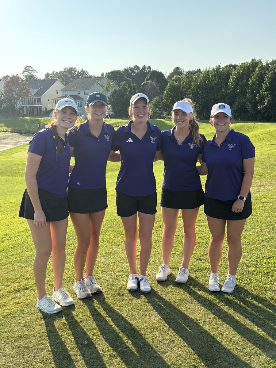 HSHSwomensgolf's tweet photo. Congratulations to the Women’s Golf Team for winning 1st place (117) at the Eagle Ridge SWAC Match! All 5 Senior Starters did a great job!! 👏🏻 Congratulations to Kelsey Jones for being low medalist with a 1 under par 34.  🥇⛳️😊💜💛🦅 GO HAWKS! https://t.co/nwn3SPd0dD