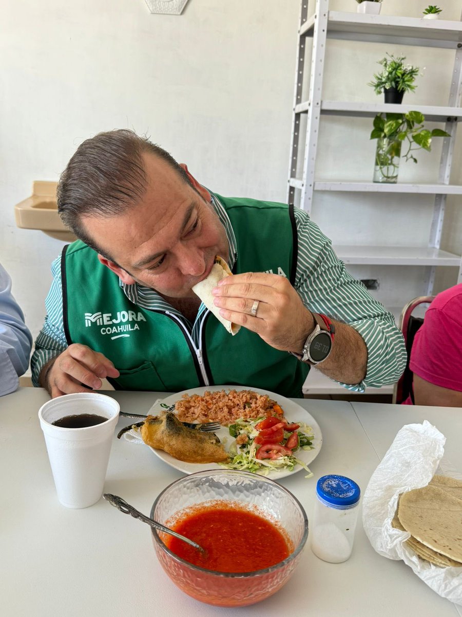 Felipe González tweet media