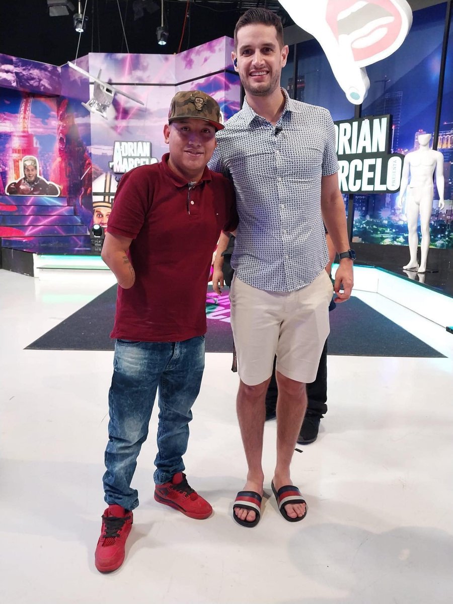 lamolechida's tweet photo. Manos les van a faltar carnal @adrianm10 a todos esos que según son tus heaters https://t.co/XEHu7frrEW
