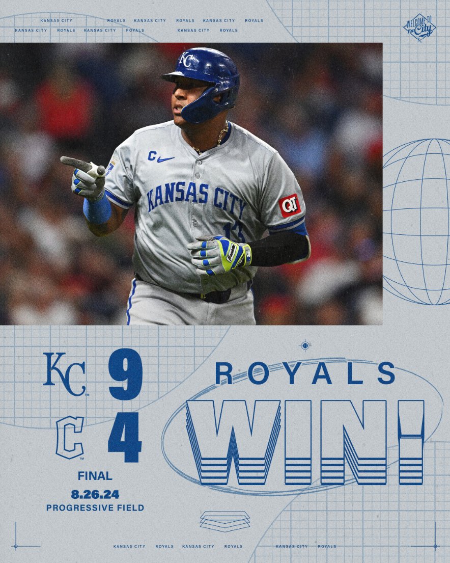 Royals's tweet photo. 💙 if you had a great Monday.

#HEYHEYHEYHEY https://t.co/LcmvRtXu5i