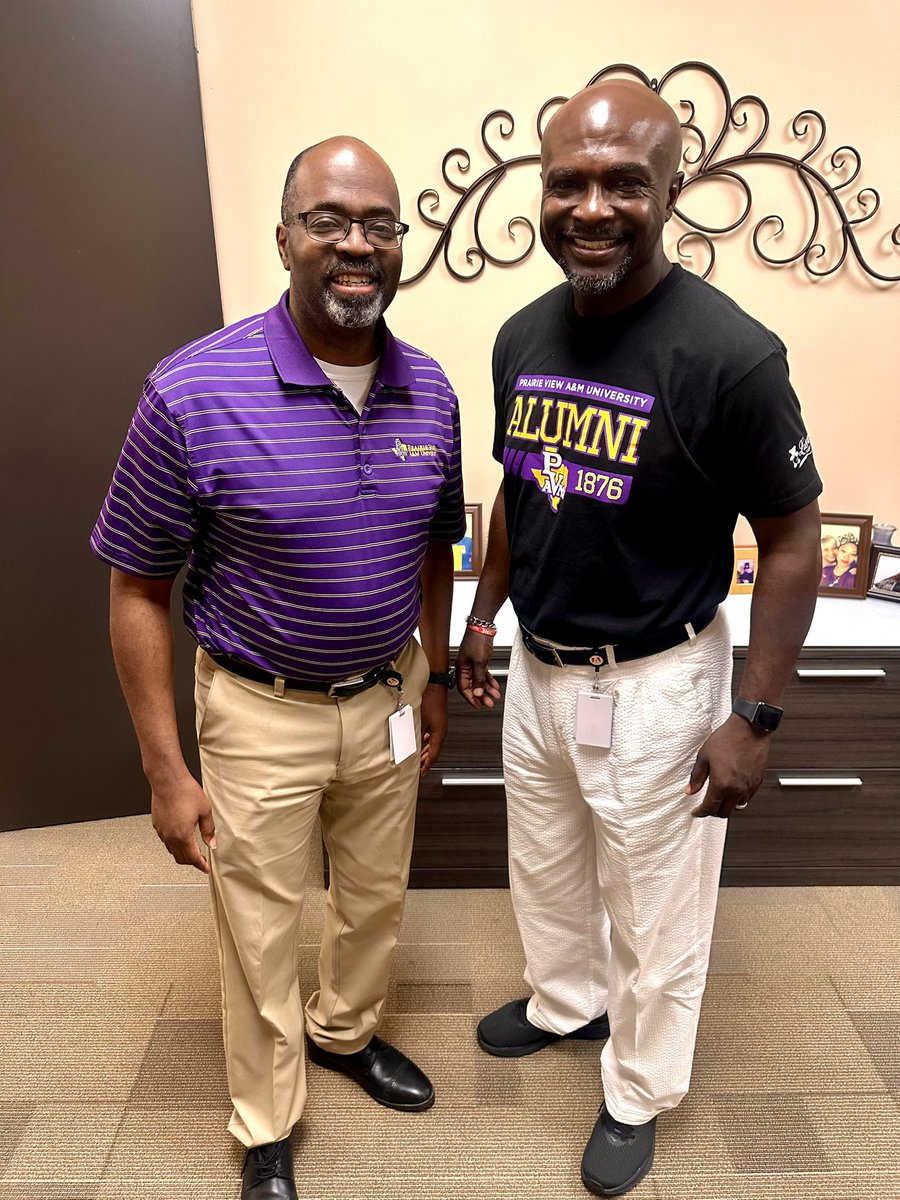 drgoffney's tweet photo. #CollegeWearMonday in @AldineISD - the HBCU rivalry is real! https://t.co/X0M0s0VprQ