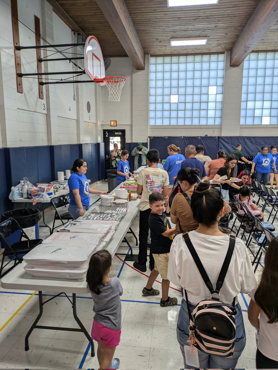 MarcellaSheler tweet media