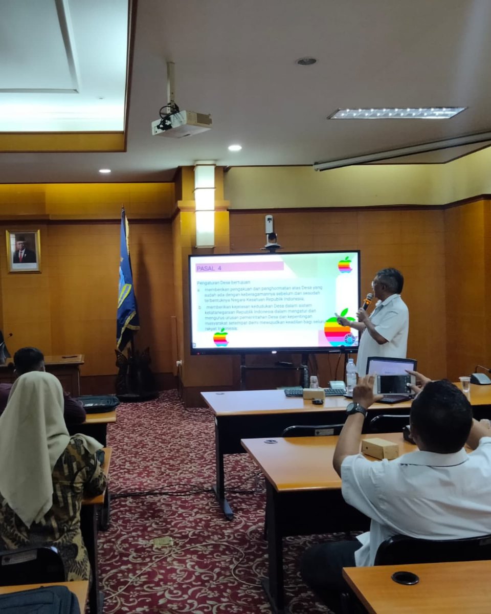 Kegiatan Bimtek Pengembangan Bidang Aparatur Dessa  yang diselenggarakan Balitbangda  Kabupaten Bangkalan dilaksaanakan untuk memebekali aparatur desa terkait isu-isu penting terkait Perubahan UU No.6 Tahun 2014 menjadi UU No.3 Tahun 2024.