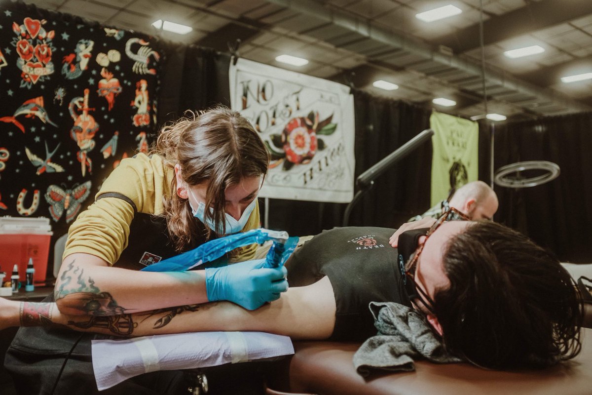 cmpearls's tweet photo. Five years of tattooing. Five years of living the dream. Justin believed in me on day one, and allowed me day 1,826. Thank you, I love you. Tattooing forever. https://t.co/BNl1gwPCZJ