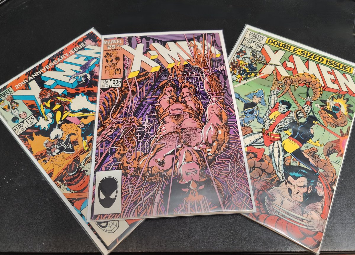 ka1iban's tweet photo. Finally filled some big holes in my X-Men run. Thanks to the always amazing @MayhemAmes! https://t.co/zS4rVLmzeS