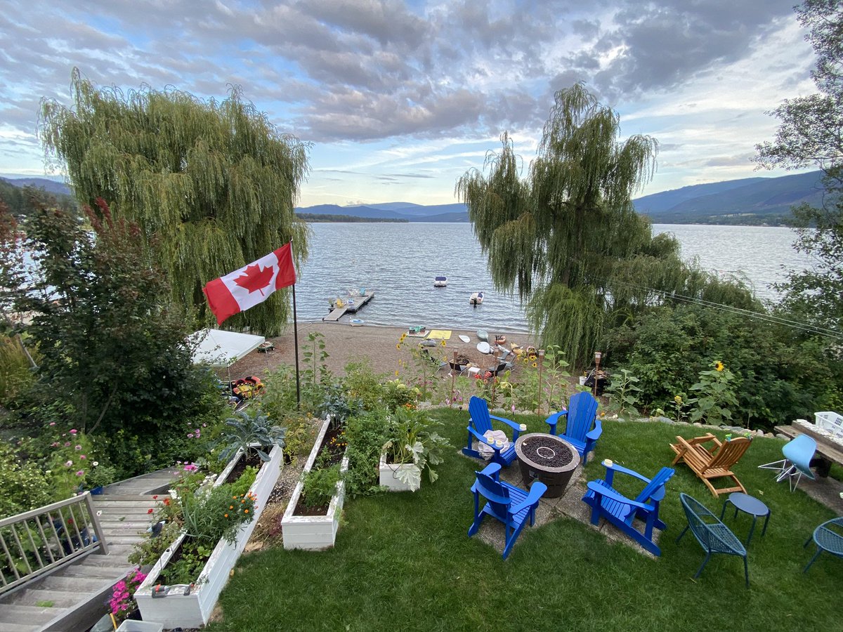 I feel so lucky to spend my summers at Shuswap Lake. It’s my favourite place to be! #lakelife