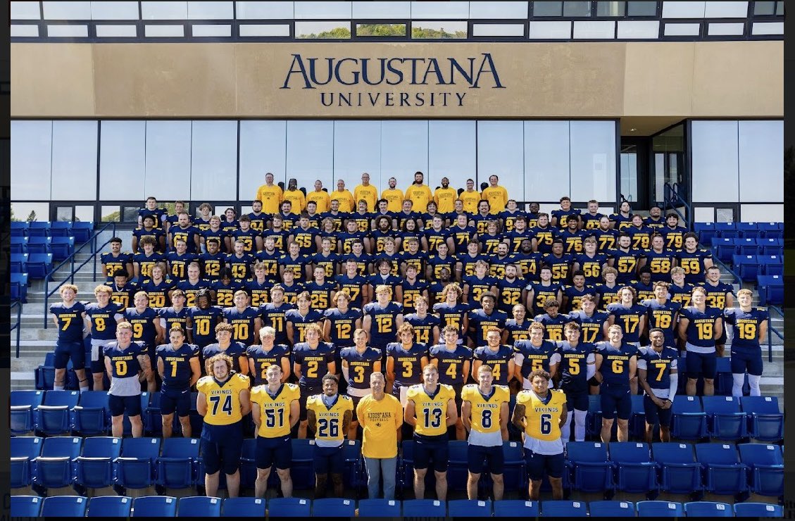 Love these pics 😍🔥 <a href="/MarcusP0053/">Marcus Parker ⭐️⭐️⭐️</a> <a href="/Mike_Parker02/">MikeParker2</a> <a href="/AugieFB/">Augustana Football</a> #GoVikings #SKOL