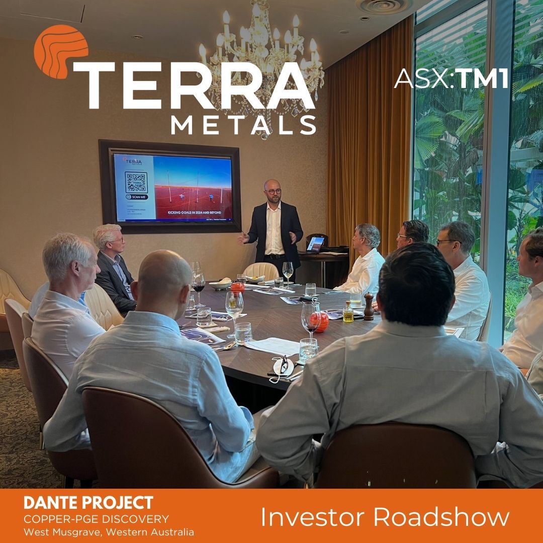 Terra_Metals's tweet photo. 🌏📢 After a successful roadshow across Australia, Hong Kong &amp; Singapore, MD &amp; CEO Thomas Line engaged with investors, highlighting our Dante #Copper-#PGE Discovery in West Musgrave. 🛠️ #TM1 is actively #drilling at Reef 1 North &amp; Reef 2, with more #exploration on the horizon 🌟 https://t.co/VWo3VFjiwI
