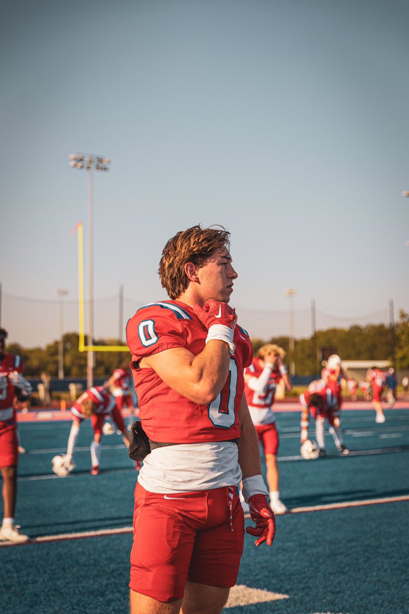 CarsonDarby5WR's tweet photo. Super grateful for all of my teammates electing me as 1 of 6 captains for the 24-25 season!! Love this team! @Anderson7Sawyer @Pward_67 @DraysonCrane06 @landrysattler11 @nick_wheelerr8 @ParishSports https://t.co/At91dXqKZU