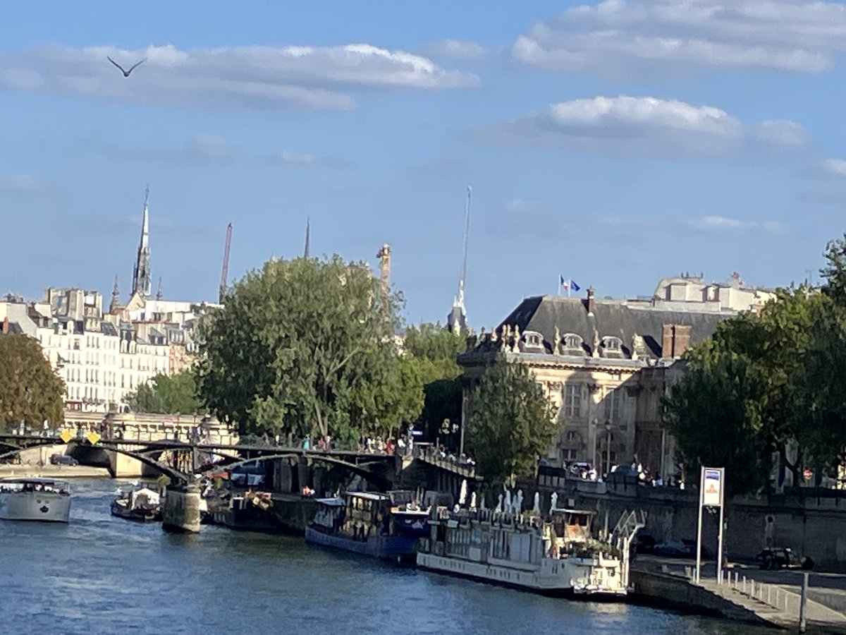 FEPORT_LKB tweet media