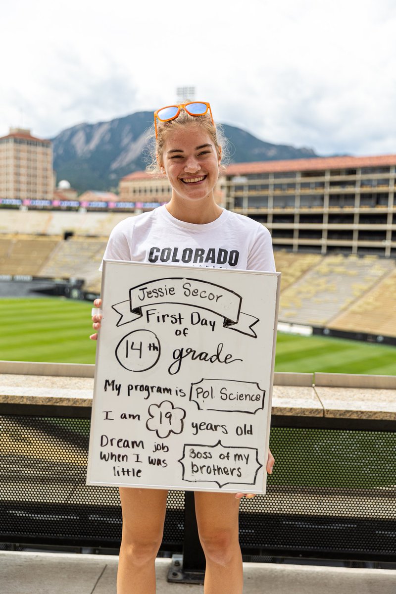 CUBuffsTrack's tweet photo. Buffs back at school! 🖤💛

#GoBuffs https://t.co/tbv1E8Qvba