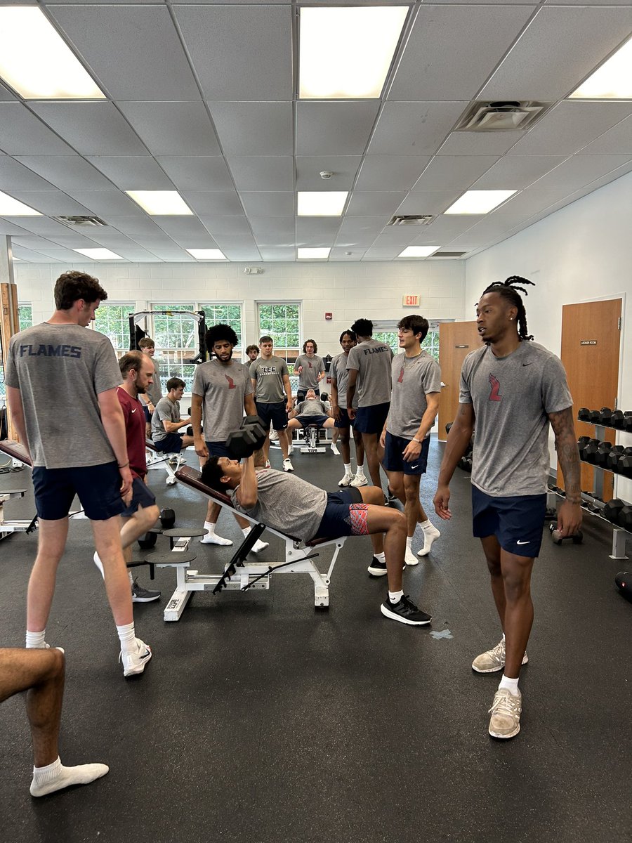 LeeU Men's Basketball tweet media