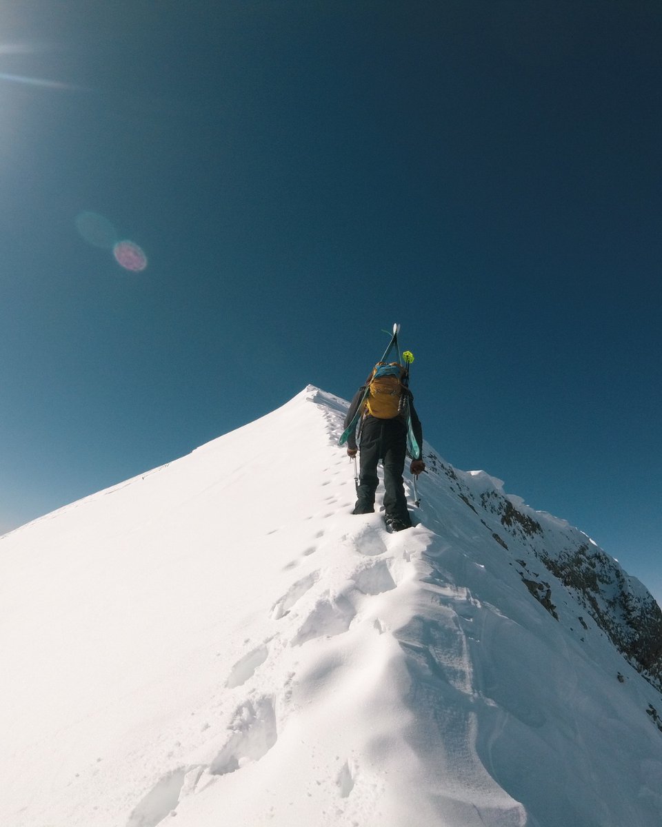 WagnerCustom's tweet image. What goes up must come down.🔥

#skiing #wagner #summit