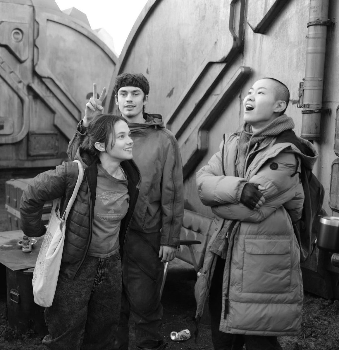 f0undfootage's tweet photo. ‘Alien: Romulus’ bts pics shared by Cailee Spaeny https://t.co/VtQc5It1zq