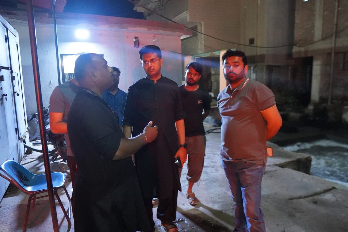 KashifShoroPPP's tweet photo. حیدرآباد میں شدید بارش کے بعد اس وقت ڈپٹی کمشنر زین العابدین میمن اور حیدرآباد میونسپل کارپوریشن کے میونسپل کمشنر ظہور احمد لکھن کے ہمراہ بدین اسٹاپ پمپنگ اسٹیشن پہنچے اور بارش کے پانی کی نکاسی کے اقداما�� کا جائزہ لیا۔ https://t.co/OR6ICfOwhU