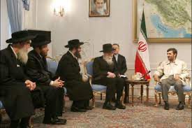 Gen_Abdullah1's tweet photo. أيهما أسوأ على المنطقة العربية إسرائيل أم إيران؟
🇮🇷🩸🇮🇱
....
الدولتين يقودهما على الدوام متطرفين وسياسيين عقائدين، ويتكئ الجانبين على الخرافة والأساطير التاريخية المزورة، وقادتهما مصابين بداء العظمة وادعاء نقاء العرق، وكراهية العرب.

اسرائيل تدعي أنها شعب الله المختار، وثورة إيران السياسية الشيعية تدعي أنها من آل البيت الأطهار وأن مرشدها المعمم بالسواد هو في الأرض وكيل ونائب للإمام المهدي الهارب..

الدولتين العبرية، والشيعية، تصدران العنف للعرب من خلال سياساتهما العدوانية التي أفضت إلى قيام المنظمات الإرهابية المسلحة اليهودية والشيعية والإخوانية.. 

الدولتين تدعيان الحرية الدينية والفكرية والديموقراطية وحقوق الإنسان، لكن إسرائيل تصر على يهودية الدولة متجاهلة ملايين المسلمين والمسيحيين والدروز،  وإيران تحرم ملايين المسلمين من بناء مسجد واحد لهم بطهران، وتجبر العرب في إيران على التخلي عن اسماءهم العربية، وارتداء ملابسهم التقليدية العربية!. 

 إسرائيل تحتل بالقوة أرضي الفلسطينيين والجولان السوري وتهيمن على أجواء لبنان وسوريا. وإيران تحتل بالقوة ثلاث جزر إماراتية واراض حدودية عراقية، وتهيمن على ٤ عواصم عربية!.

إسرائيل شنت عدة حروب على مصر والأردن وسوريا وتونس ولبنان ودمرت مفاعل تموز العراقي. وإيران حاربت العراق ٨ سنوات وتقتل حالياً بالشعب السوري واليمني واللبناني منذ ١٣ عام، ومنذ ٢٠٠٣ بالعراق، وتشنق في كل يوم عربي من الأحواز.

أنشأت إسرائيل عدة مجوعات مسلحة فلسطينية وخلايا للجواسيس ضد السلطة الوطنية الفلسطينية وسمحت بقيام حزب الله الإيراني بلبنان وحماس والجهاد بفلسطين.. وأنشأت إيران ميليشيات مسلحة شيعية طائفية في الدول العربية ضد الدول العربية..

الدولتين إستعماريتين، قائمتين على التوسع في أراضي الدول العربية.، ودستور ثورة إيران لا يوجد به حدود للدولة الخمينية الشيعية الإثني عشرية، وإسم الدولة: الجمهورية الإسلامية في إيران، بمعنى أن الجمهورية ستتوالد في مناطق أخرى كلبنان.
ودستور إسرائيل ونظامها ليس به حدود سياسية رسمية للدولة مع الجيران ولا تزال فكرة من الفرات إلى النيل موجودة في رؤوس المتطرفين الصهاينة. 

الدولتين لديهما تسلح نووي ☢️ ضد العرب.. وتلتقي طهران بتل أبيب إذا كان التعاون ضد العرب فقط، وأسلحة إيران كونترا دليل مادي حينما زودت إسرائيل ثورة الخميني بالأسلحة ضد العراق خلال حرب الثمان سنوات..

السجون الوحيدة بالعالم التي بها عشرات الألوف من العرب توجد فقط بإيران وإسرائيل. والحروب التي شُنت على الدول العربية هي من طرف إسرائيل وايران أو بمساعدتهما وتواطؤهما مع دول كبرى..

قواعد الإشتباك العسكري المتفق عليها بين إيران وإسرائيل هي الوحيدة بالعالم التي تجري عملياتها وتدور رحاها على أراضي أجنبية عربية خارجية وليس على أراضي الجانبين مباشرة. 

إسرائيل تهيمن على المقدسات الإسلامية  بالقدس الشريف خارج حدودها، وإيران تهيمن بوكلاءها على مقدسات الشيعة خارج اراضيها بالعراق، والجامع الأموي بدمشق.

فقط إسرائيل وإيران هما الدولتين الوحيدتين بالعالم التي تهددان أمن البحار والخلجان العربية والمضائق الدولية المحيطة بالجزيرة العربية ومصر.

فقط إيران وإسرائيل من بين دول العالم التي لا يهددهما تنظيم داعش الإرهابي، ولا تنظيم القاعدة، ولا يستهدف وجودهما تنظيم الإخوان المسلمين..

بعد هذا كله وهو قليل من كثير، أيهما أسوأ على المنطقة و #العرب ، هل #إسرائيل أم #إيران ؟
 الجواب برأيي أن كلا الجانبين أسوأ من الآخر 
🇮🇷 🩸 🇮🇱