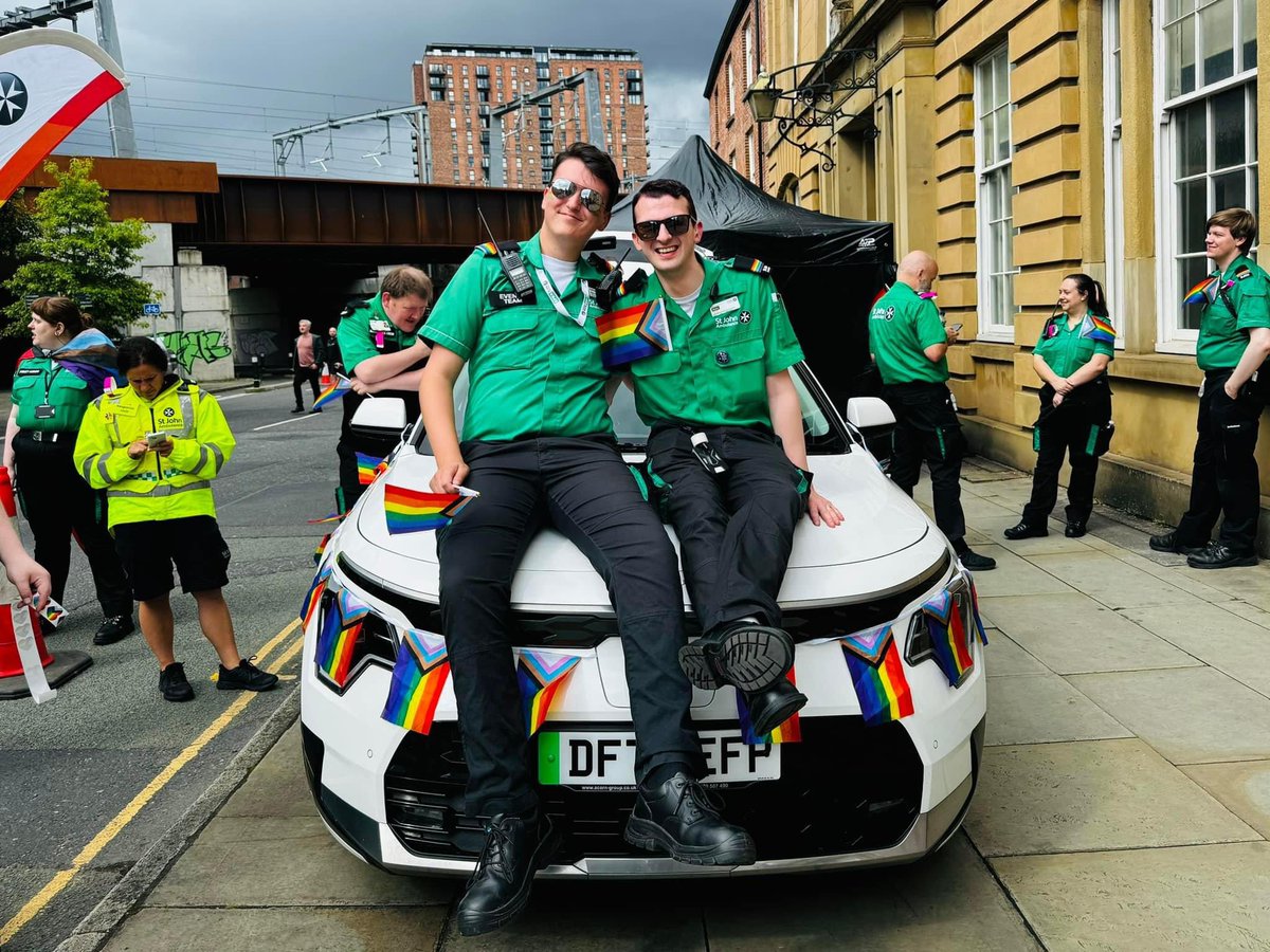 ItsNatePH's tweet image. Had an absolutely fantastic weekend doing a range of roles supporting people who attended Manchester Pride and also the team of freaking awesome volunteers who helped look after everyone! So proud of the amazing work we do! So Proud of my @stjohn_ambulance family!

#MySJADay