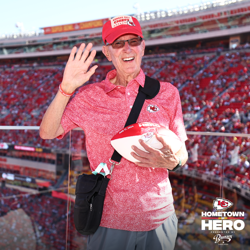 Chiefs's tweet photo. Do you have a Hometown Hero making a difference in your community?
 
Click below to nominate a first responder or military member (current or retired) for our Hometown Hero program presented by @ExploreBranson ⬇️