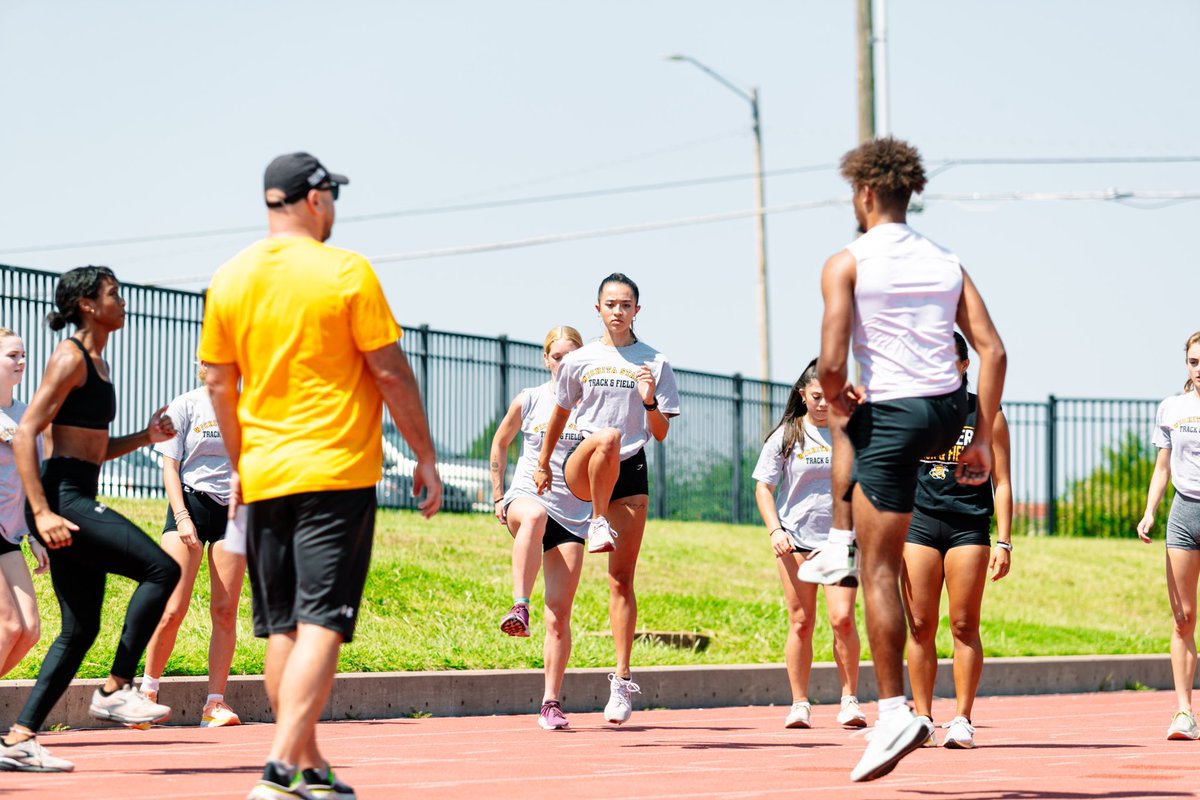 Wichita State T&F/XC tweet media