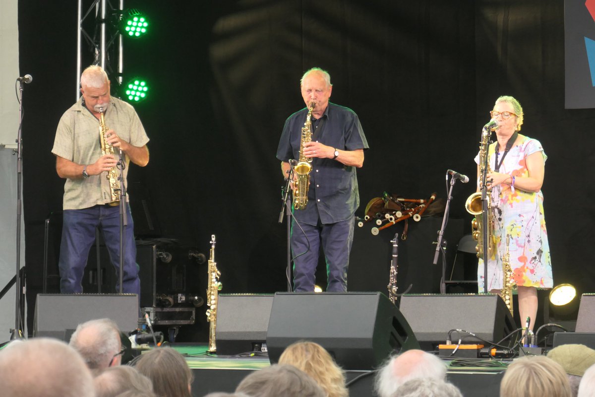 kwetterrob's tweet photo. @sidmouthfolk Wednesday 7th August
@sidmouthfolk The Ham at noon, Blowzabella and others https://t.co/FQif0zB0AT