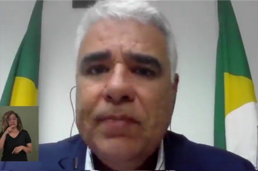 Senador Eduardo Girão diz que 'STF esmaga outros Poderes' e 'só impeachment salva democracia' www12.senado.leg.br/noticias/mater…