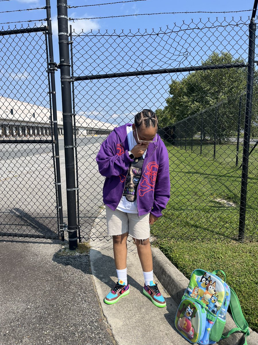 notlikemaddy's tweet photo. did i pop my shit or wha ? #classof25 https://t.co/p6QXaQv5sz