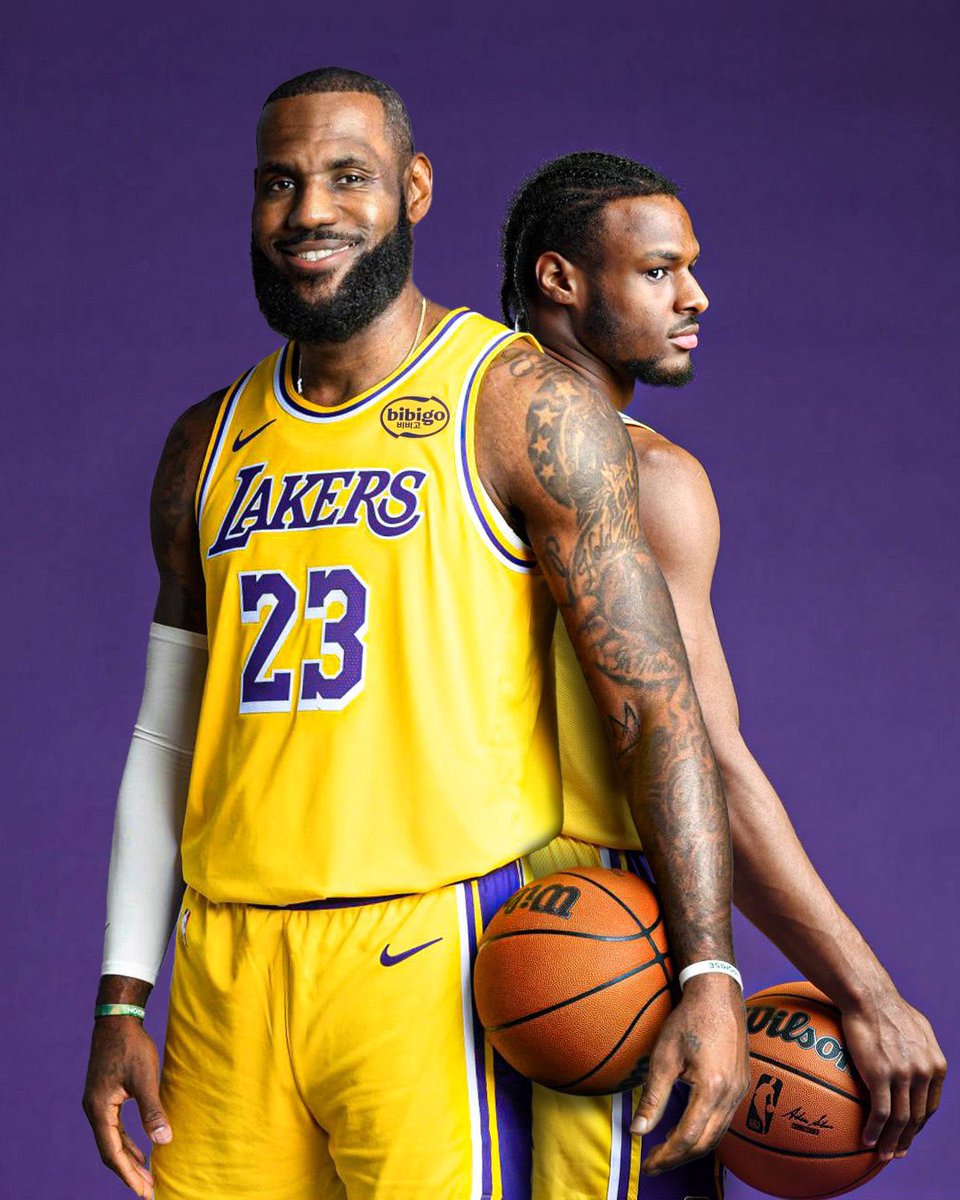 LakersLead's tweet photo. THIS IS GOING TO BREAK THE INTERNET https://t.co/Nv10TPEZEC