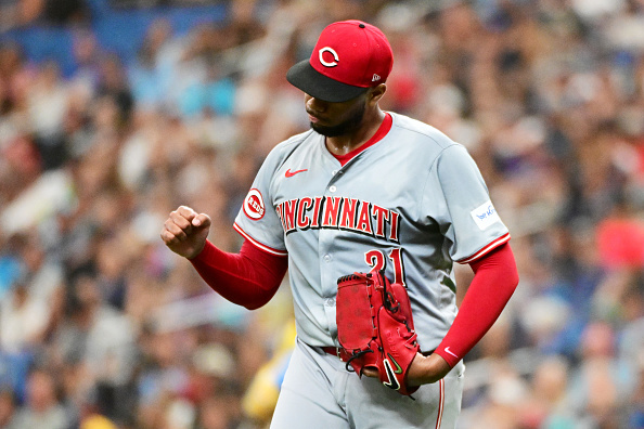 Next: 
7:06 <a href="/TyBradshaw/">Ty Bradshaw</a>
recaps an unbelievable weekend in Pittsburgh w/ <a href="/NuxhallMiracle/">The Joe Nuxhall Miracle League Fields</a> @MLSouthHills 
7:35 What to do w/Hunter? #Reds 
Listen 700wlw.com/listen 
<a href="/iHeartRadio/">iHeartRadio</a>