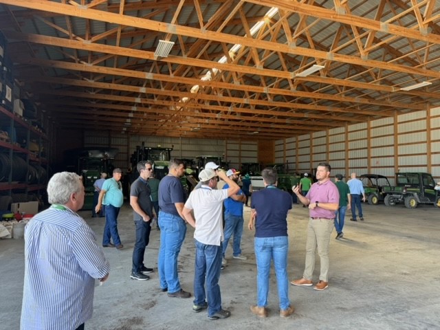 LongViewFarms's tweet image. Today LongView hosted a group of 25 ag-industry professionals from Brazil. Great conversations, insightful questions, and a fantastic exchange of ideas with our team! #LongViewFarms #Agriculture