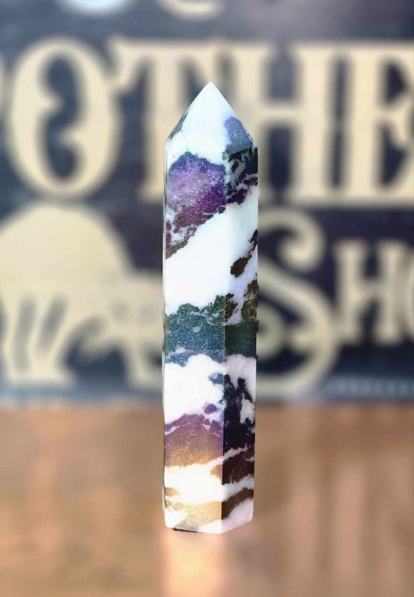 Aaronlp0077's tweet photo. Hello everyone,
Check out this amazing crystal. It’s one that I have yet to see until now. It’s an Aura Zebra Jasper Tower.

https://t.co/CdpUkp3JnG

#crystals #pinksapothecary #WOW https://t.co/v3pw9yNlwe